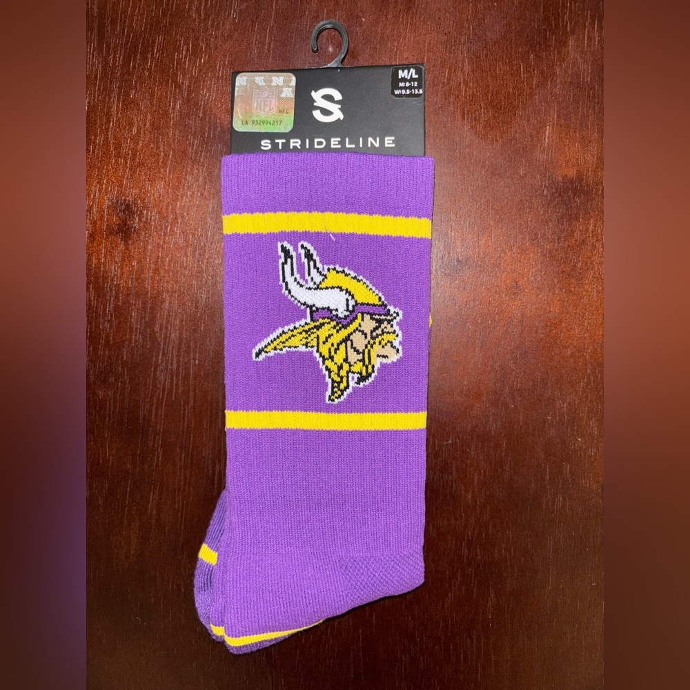 MINNESOTA VIKINGS STRIDELINE CREW SOCKS NWT MEN’S SHOE SIZE 8-12